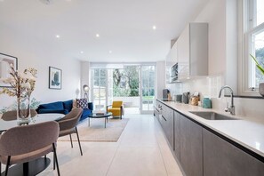 Interior - Modern gardened 2beds Islington (Greater London)