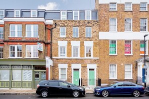 Exterior - Charming 2Bed Great City Retreat (Greater London)