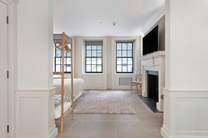 5 chambres, fer et planche à repasser, Wi-Fi, draps fournis