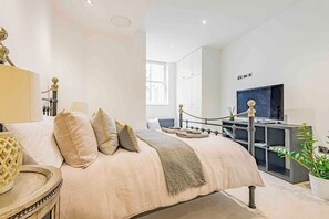 4 Schlafzimmer, Bügeleisen/Bügelbrett, WLAN, Bettwäsche