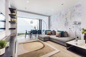 TV - Compact West End Two Bedroom (Greater London)