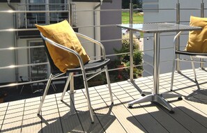 Outdoor dining - Apartment 'Brangshof' with Shared Terrace, Balcony and Wi-Fi (Willich)