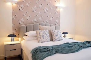 4 Schlafzimmer, Bügeleisen/Bügelbrett, Reisekinderbett, WLAN