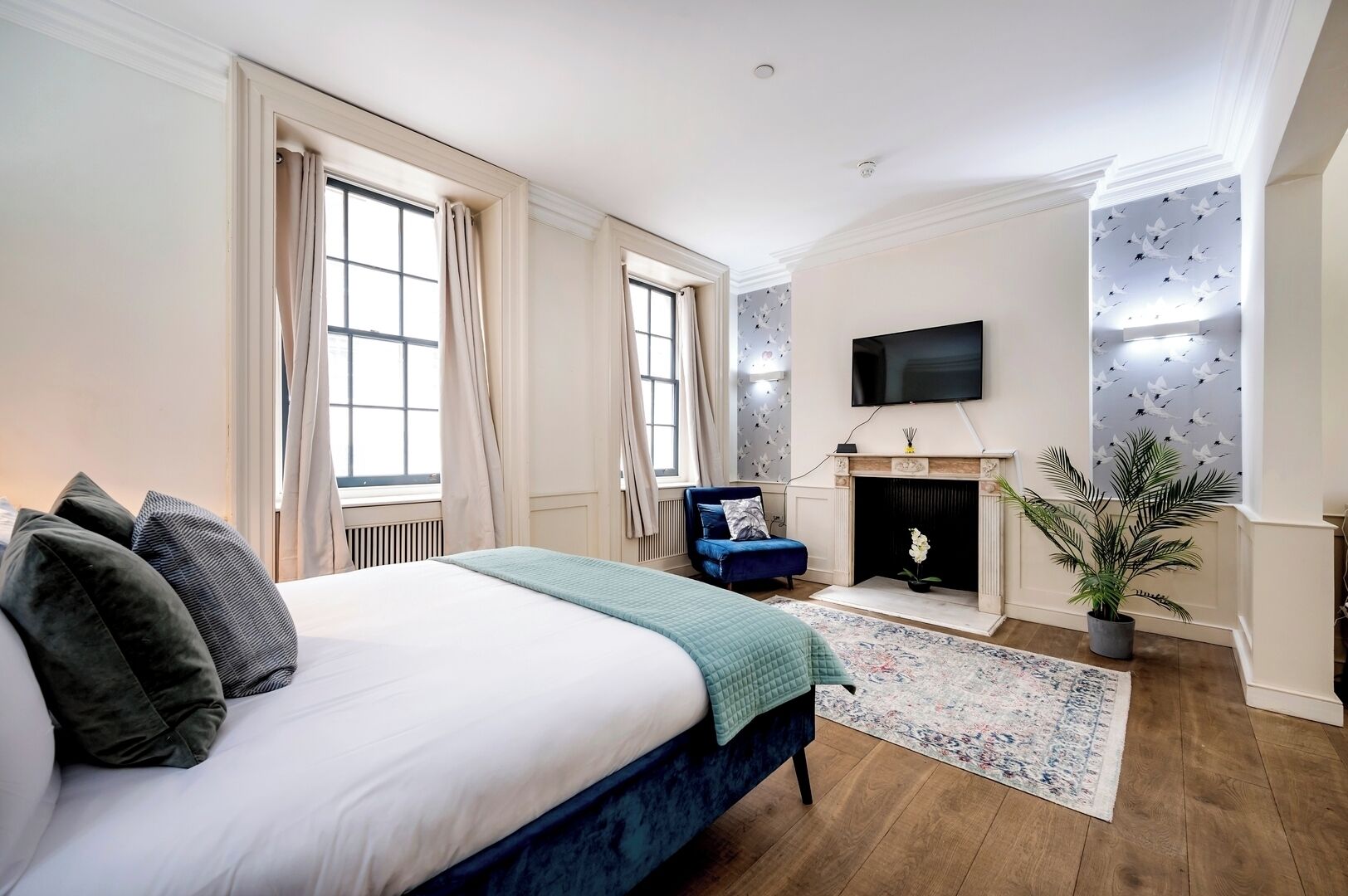 5 bedrooms, iron/ironing board, travel crib, WiFi