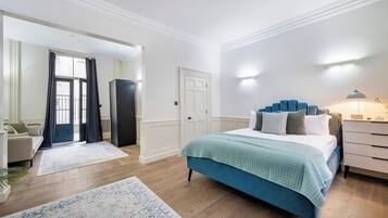 5 bedrooms, iron/ironing board, travel crib, WiFi