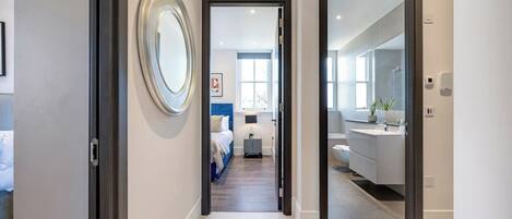 1 slaapkamer, een strijkplank/strijkijzer, reisbedje, wifi