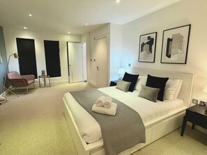 2 Schlafzimmer, Bügeleisen/Bügelbrett, Reisekinderbett, WLAN