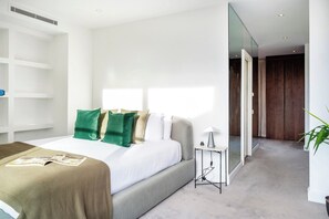 4 Schlafzimmer, Bügeleisen/Bügelbrett, Reisekinderbett, WLAN