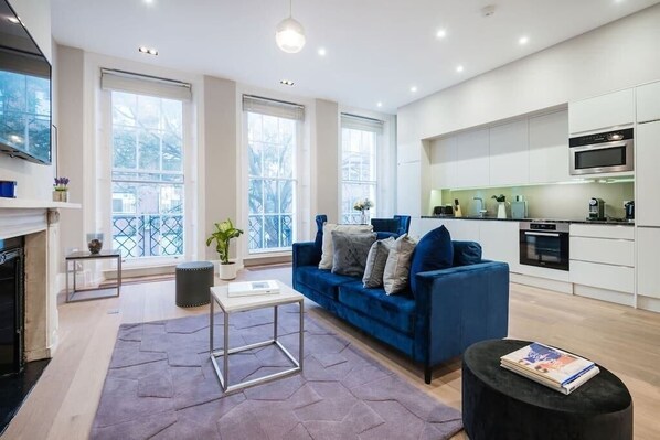 TV - The Bloomsbury Elegant and Spacious One Bed Flat (Greater London)