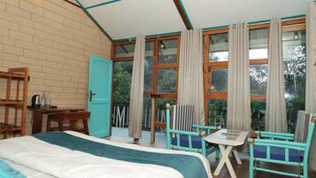 Stone Cottage | Soundproofing, free WiFi, bed sheets