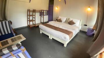Free WiFi, bed sheets