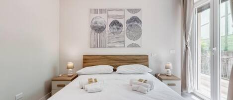 3 slaapkamers, een strijkplank/strijkijzer, wifi, beddengoed