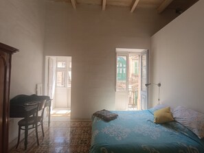 4 bedrooms, Internet, bed sheets