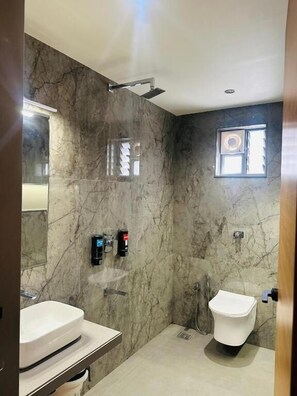Superior Double Room, Balcony, Garden View | Bathroom | Towels - SRK Farm and Resort (Anjar)