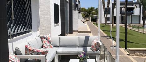 Apartment | Terrace/patio