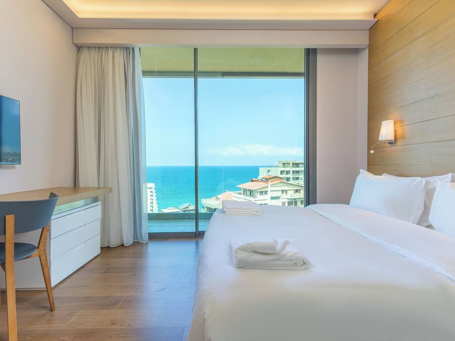 Vista para praia/oceano