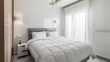 Apartment, Balcony, City View | Blackout drapes, iron/ironing board, free WiFi