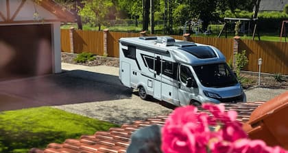 Apartment with pool, sauna and spa, hot tub