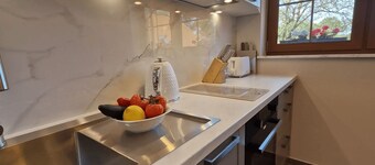 Apartment with pool, sauna and spa, hot tub