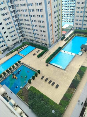 公寓式客房, 1 间卧室, 私人游泳池, 城市景观 | 泳池 | 室外游泳池