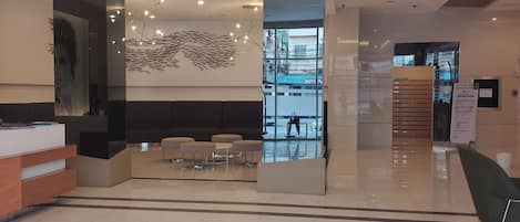 Condo, 1 Bedroom, Private Pool, City View | Lobby