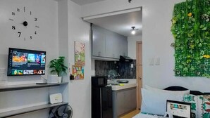 Condo, 1 Bedroom, Private Pool, City View | Room amenity - Cozy City View Condo in Quezon City - Your Home Away From Home (Quezon City)