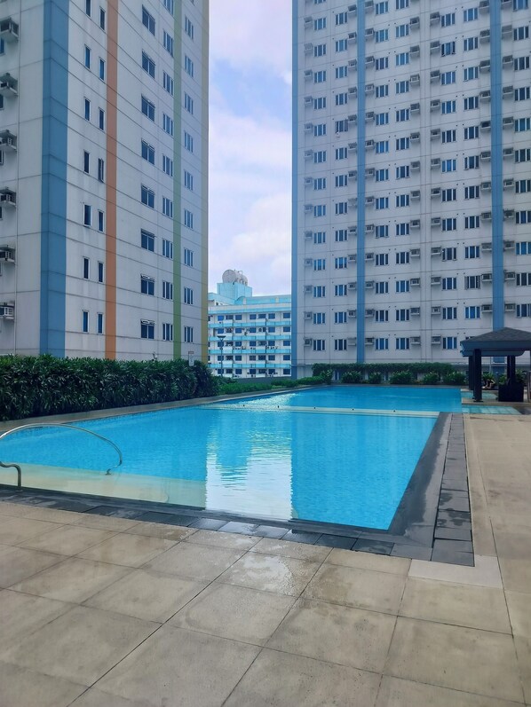 Appart'hôtel, vue ville | Piscine | Piscine extérieure