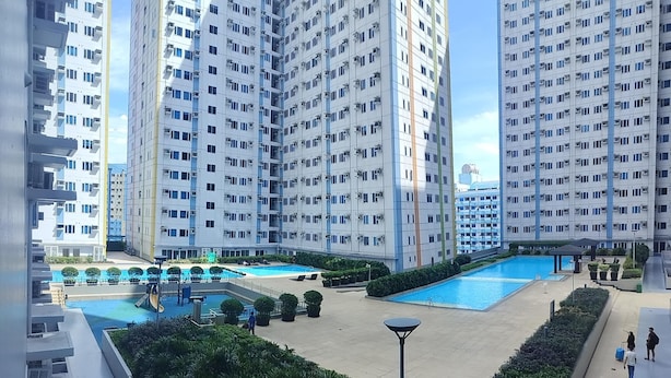 Unclassified image, 1 of 43, button - Luxurious City View Condo in Quezon City (Quezon City)