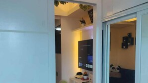 Condo, 1 Bedroom, Private Pool, Pool View - Spacious 1-bedroom Condo in Quezon City With Private Pool (Quezon City)