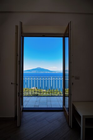 Panoramic Triple Room, Sea View | Free WiFi