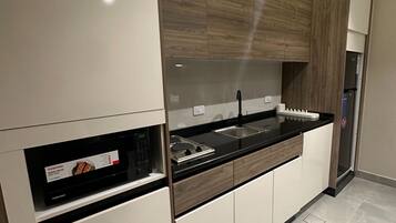 Apartment, 1 Bedroom, Accessible, Smoking | Private kitchen