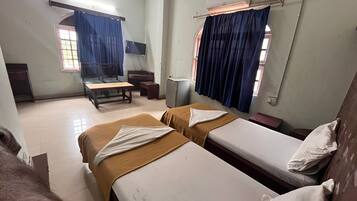 Schreibtisch, kostenloses WLAN