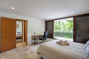 6 soverom, skrivebord, strykejern/-brett og wi-fi (inkludert)