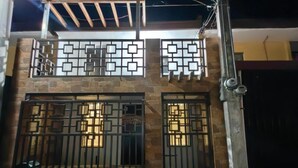 Unclassified image, 4 of 10, button - Luna Modern Guesthouse (Lipa)