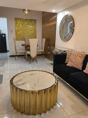 Living room - Luna Modern Guesthouse (Lipa)