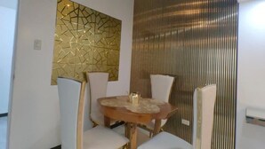 Unclassified image, 5 of 10, button - Luna Modern Guesthouse (Lipa)