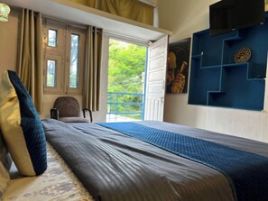 Decoración personalizada, muebles diferentes y wifi gratis