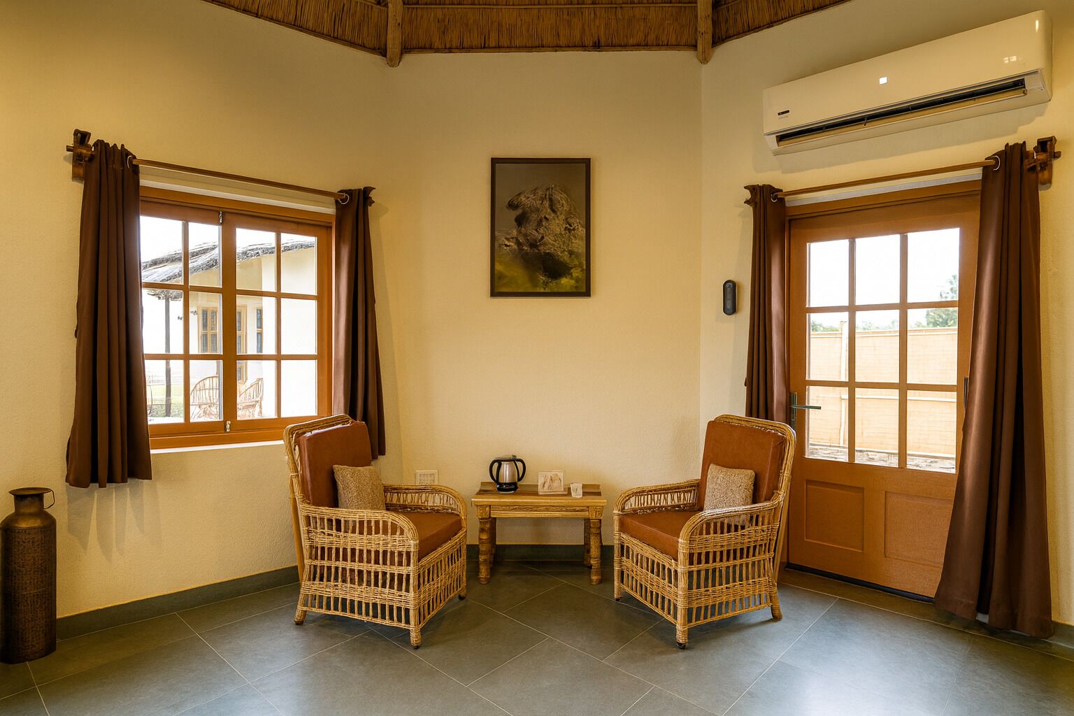 Maharaja Cottage With Open Air Bathtub | Interior