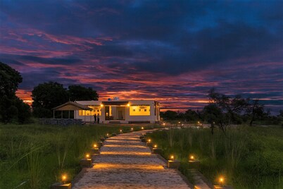 Jawai Vanya Bagh - Luxury Leopard Safari Resort