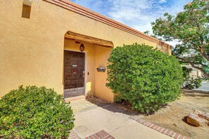 House (3 Bedrooms) | Interior - Gorgeous Adobe Home: Classic Santa Fe Style in ABQ (Albuquerque)