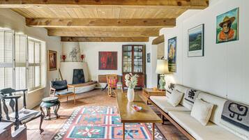 House (3 Bedrooms) | Front of property