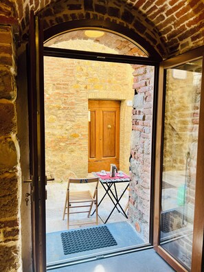 Interior - Casa Betta: Step Back in Time – A 700-Year-Old Tuscan Gem (Chiusdino)