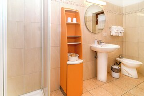 Apartment, 1 Bedroom, Garden View | Bilik Mandi