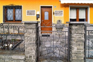 Apartment, 1 Bedroom, Garden View | Front of property