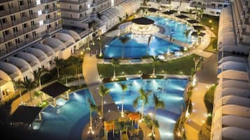 Appartement, 1 chambre, fumeurs, vue ville | Piscine | Piscine extérieure