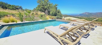 VILLA MODERNE EN CORSE - Sea and mountain views, swimming pool, pool house