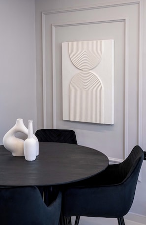 Suite | Private kitchen | Mini-fridge, microwave, stovetop, cookware/dishes/utensils - 4 Living by Semavi (Heraklion)