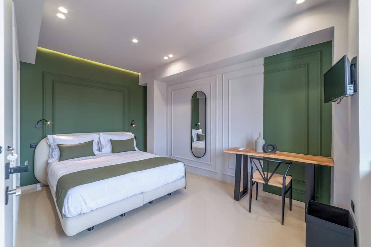 Studio | In-room safe, iron/ironing board, free WiFi