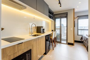 Basic Apartment | Private kitchen