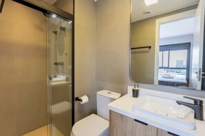 Departamento básico | Baño | Regadera 